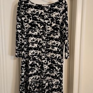 WHITE HOUSE BLACK MARKET - 3/4 Sleeve Dress